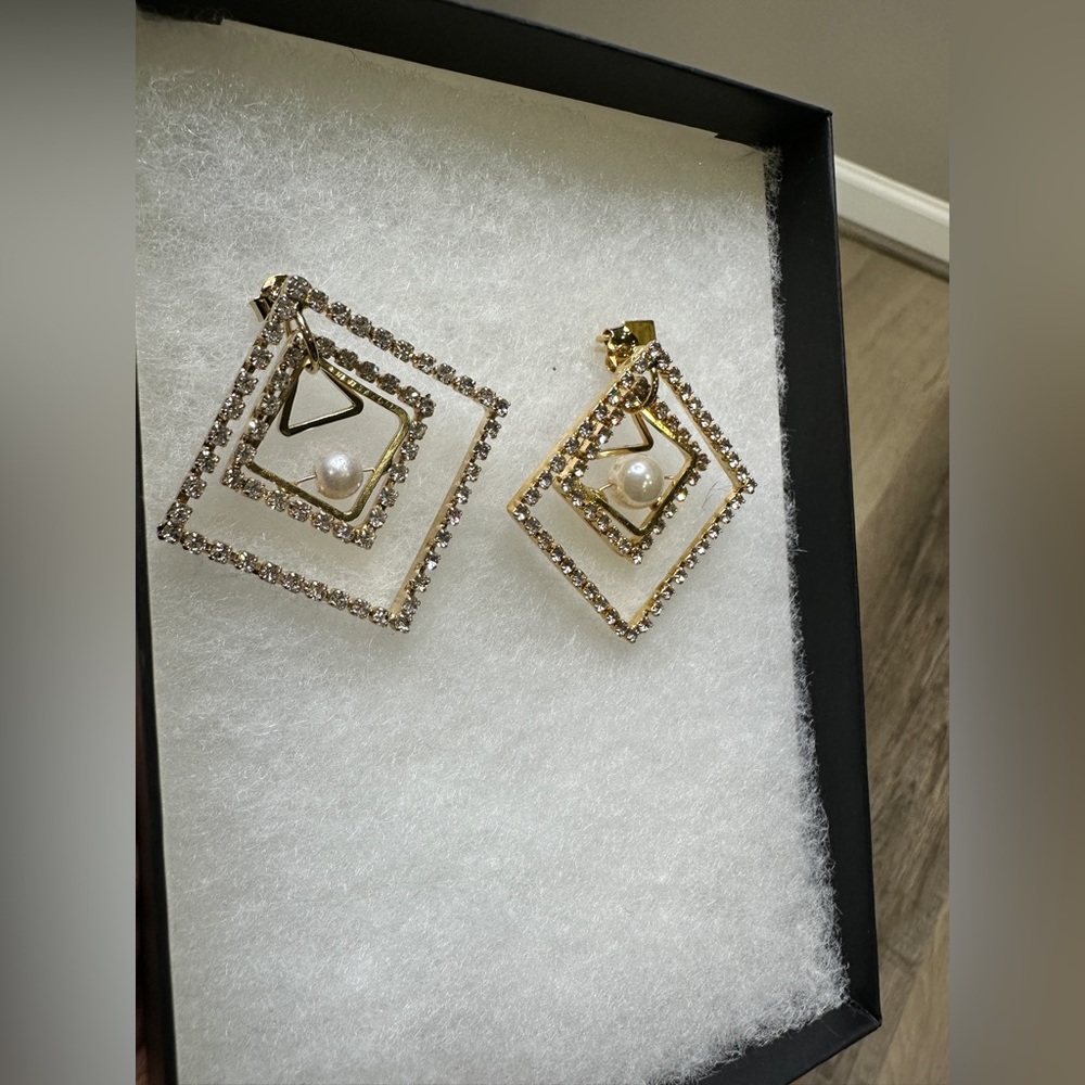 BRAND NEW ROSANTICA EARRINGS - Picture 3 of 3